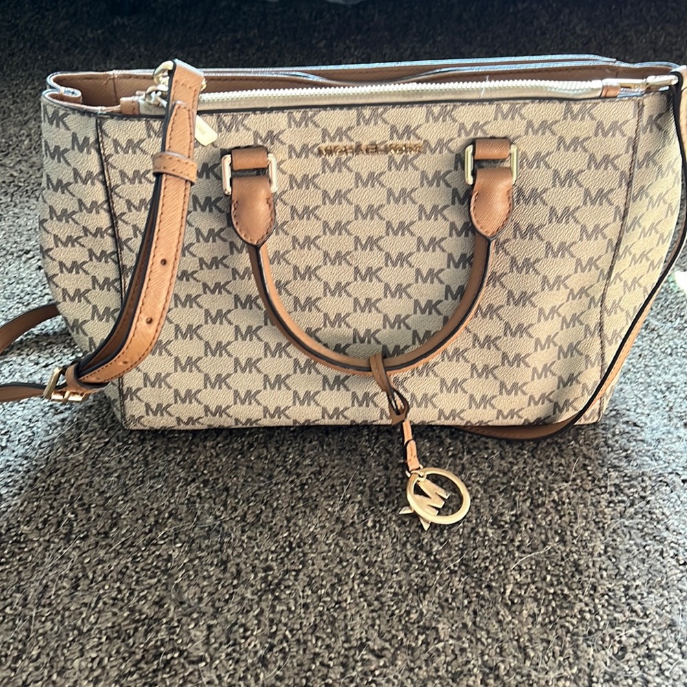Michael Kors shoulder purse